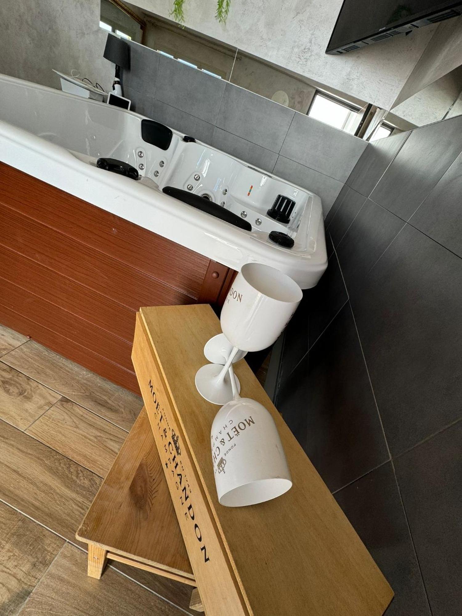 Atena B&B Apartments Platino San Silvestro  Esterno foto